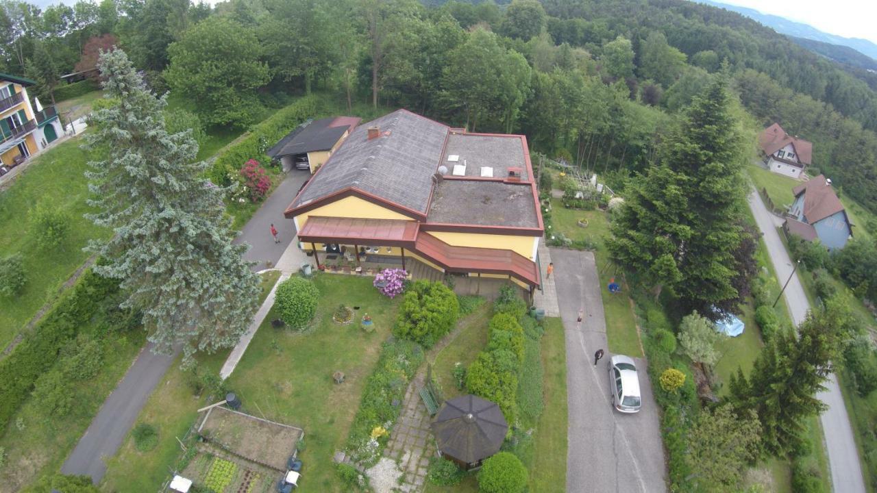 Haus Renarth - Michaela Pro Apartment Kitzeck im Sausal Exterior photo
